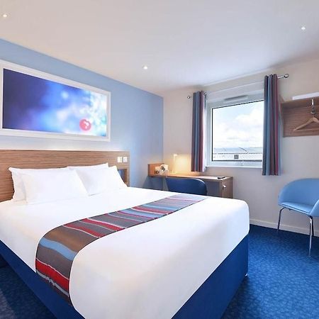 Travelodge London Ealing Exteriér fotografie