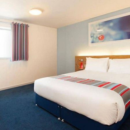 Travelodge London Ealing Exteriér fotografie