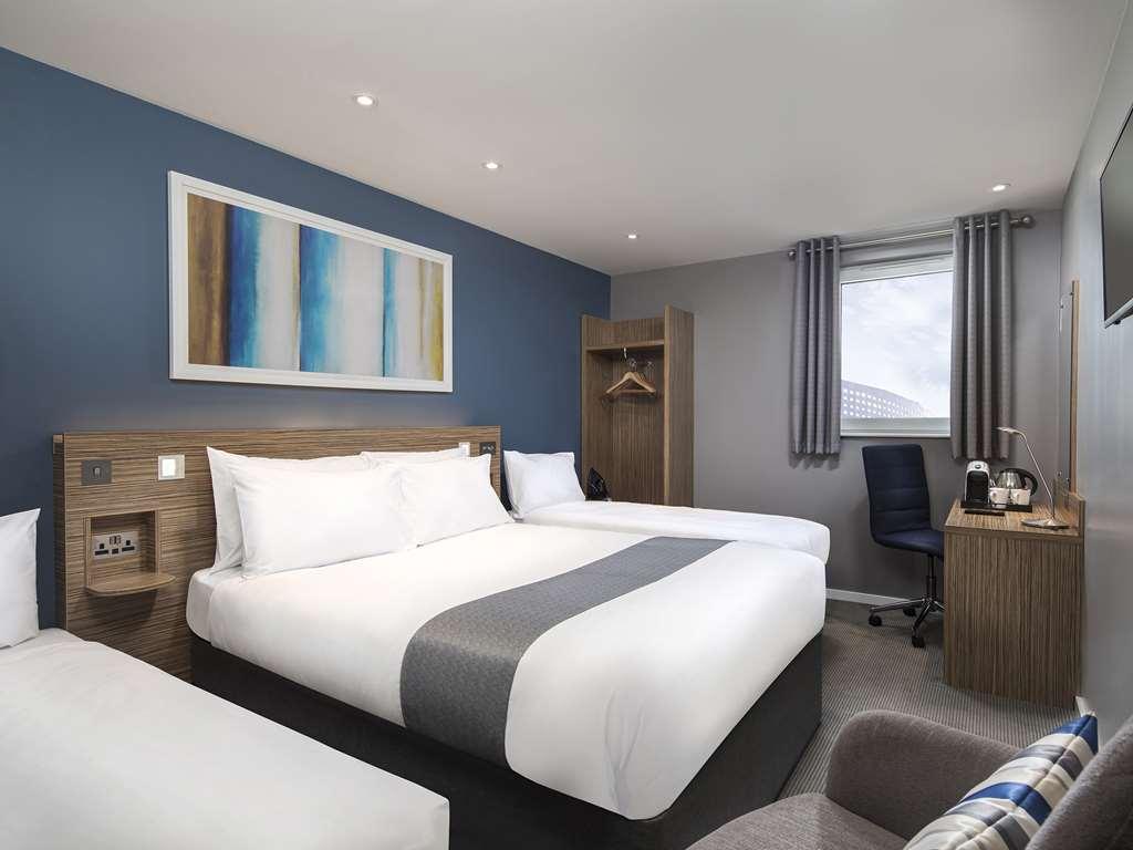 Travelodge London Ealing Pokoj fotografie