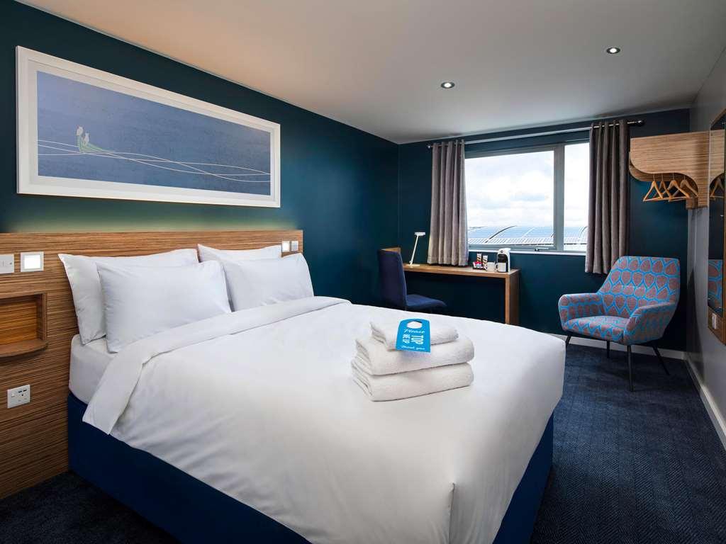 Travelodge London Ealing Pokoj fotografie