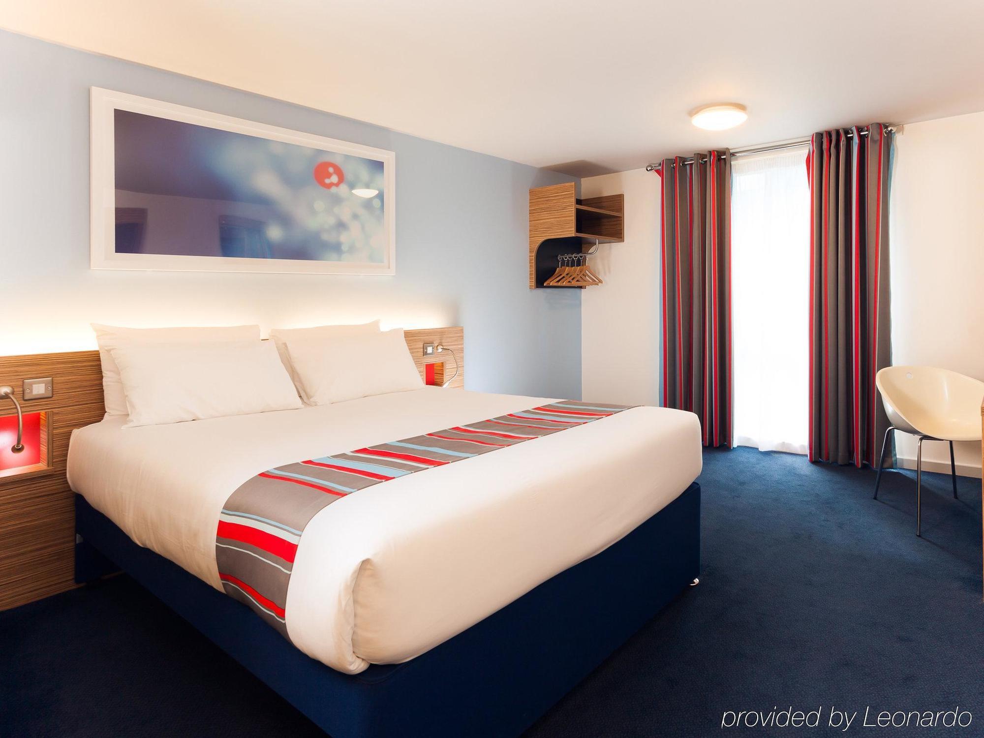 Travelodge London Ealing Exteriér fotografie