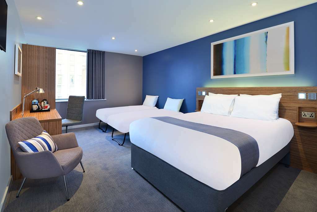 Travelodge London Ealing Pokoj fotografie