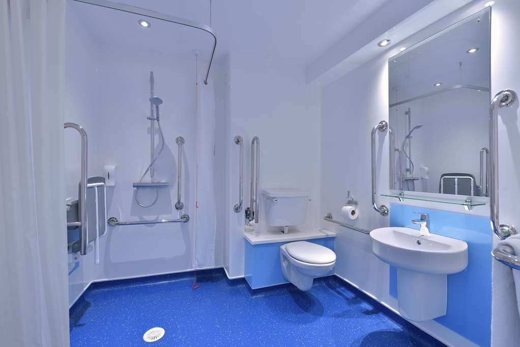Travelodge London Ealing Pokoj fotografie